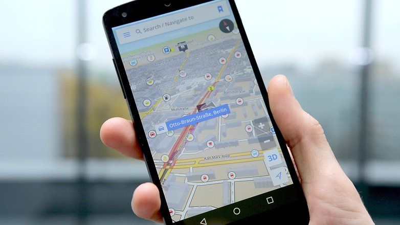 Ilustrasi GPS smartphone