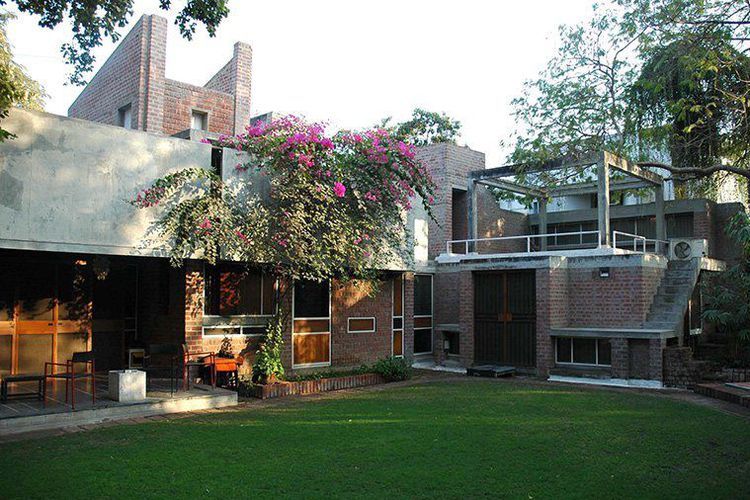 Rumah Kamala karya arsitek Balkrishna Doshi.