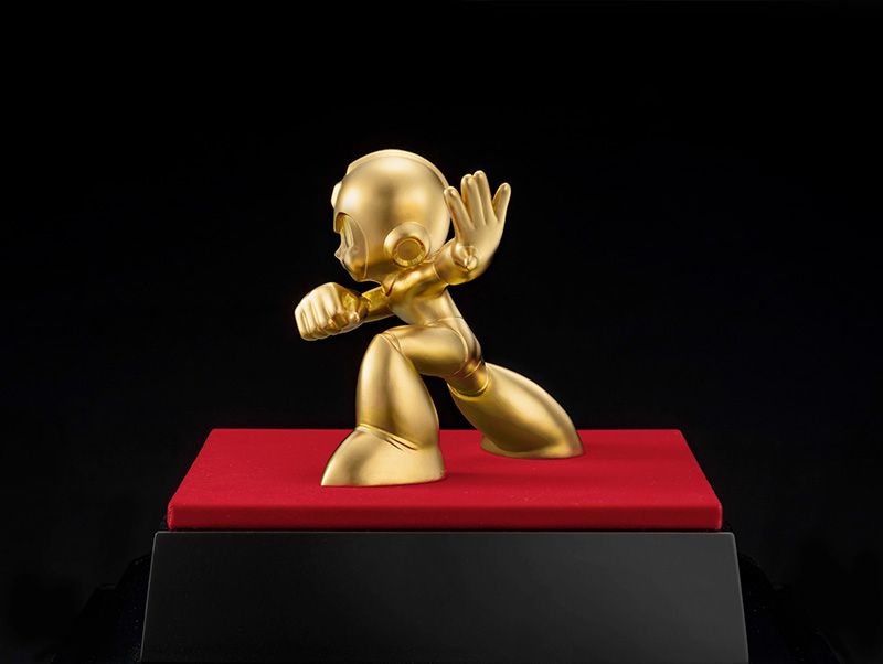 Patung Mega-Man terbuat dari emas 24 karat
