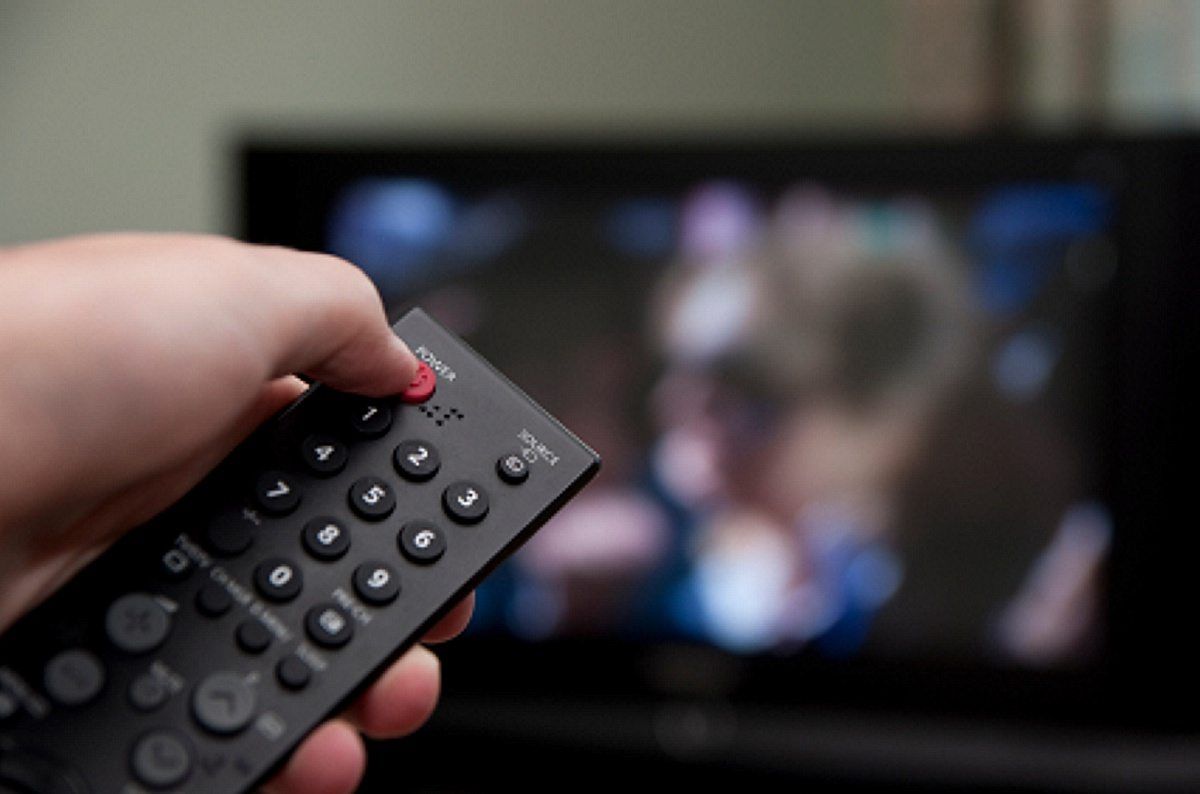 Basic TV  adalah TV yang bisa digunakan menonton hanya dari player dan stasiun TV. 