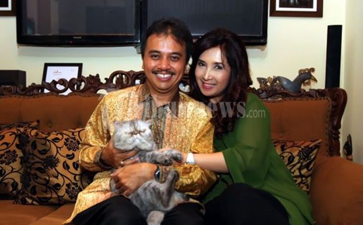 Roy Suryo bersama istrinya, Ismarindayani Priyanti atau yang lebih akrab disapa Ririn