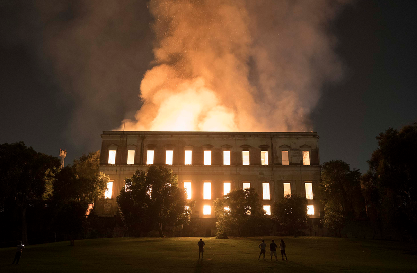Kebakaran di museum nasional Brazil.