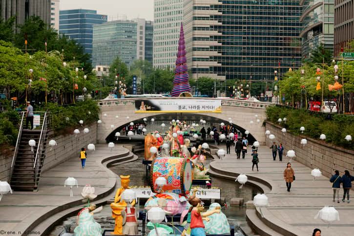 Jokowi mengagumi kebersihan sungai Cheonggyecheon