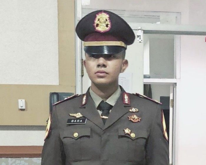 Umay Shahab Main Film Pohon Terkenal Yang Bercerita Tentang Akpol Cewekbanget