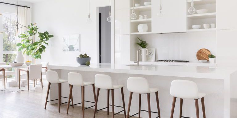 White High-End Farmhouse Kitchen 