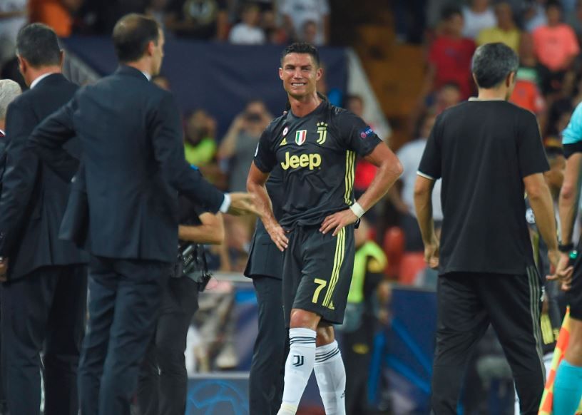 Drama Kartu Merah untuk Christian Ronaldo, Ini Reaksi Soal Tangisan dan Wasit yang Berlebihan!