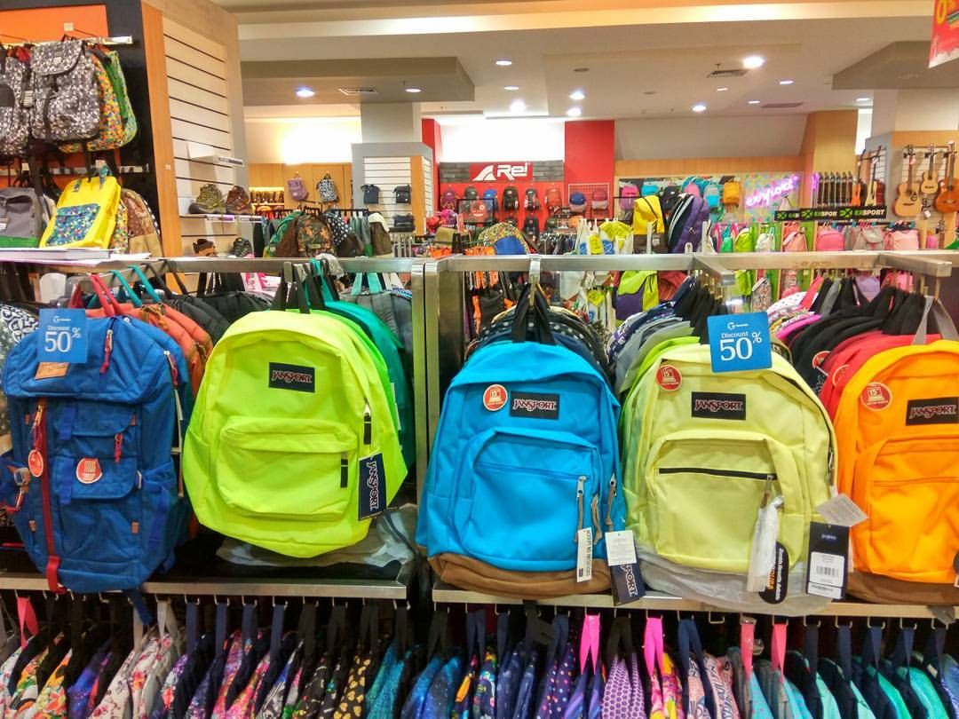 Jansport di Gramedia 