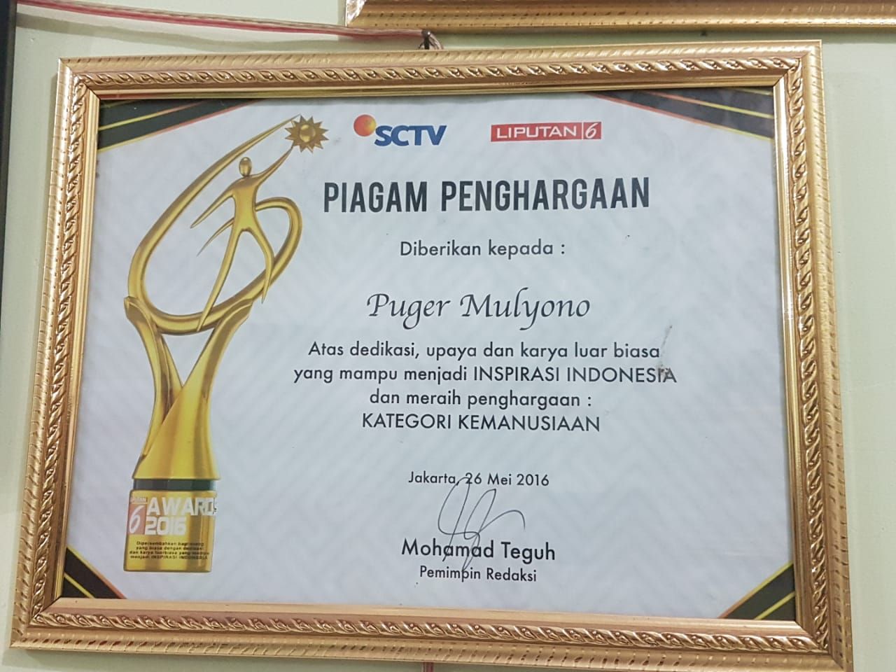 Puger pernah mendapat piagam penghargaan dari SCTV
