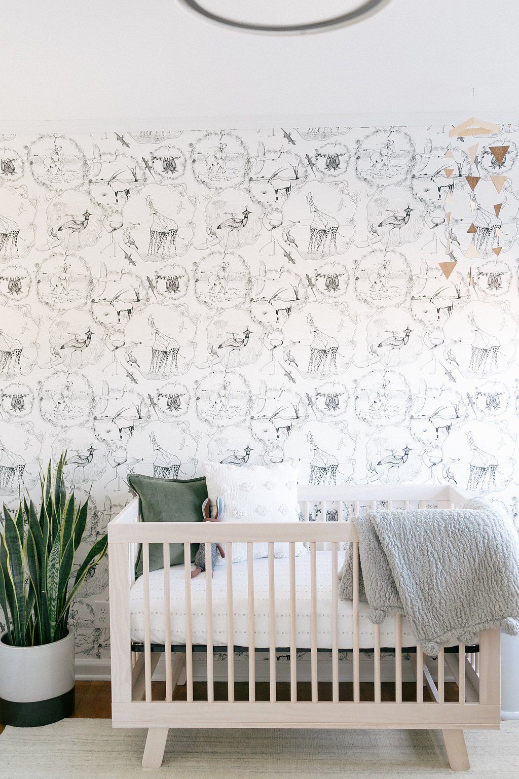 wallpaper atau wall sticker