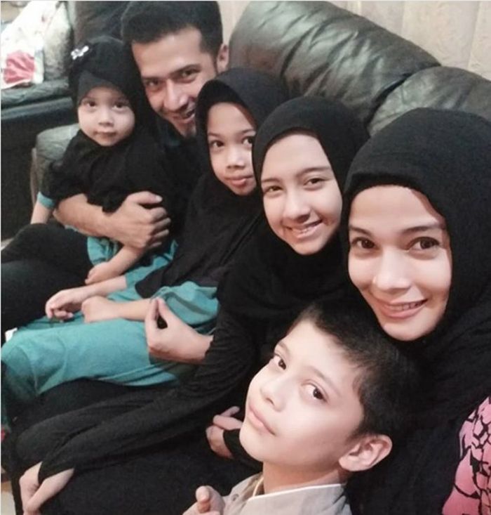 Primus Kembali Menjadi Anggota Dewan Di Senayan Jihan Fahira Ke 4 Anaknya Pernah Sakit Cacar Bersamaan