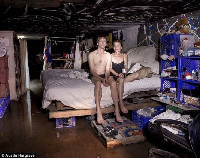 pasangan yang tinggal di dalam terowongan drainase air Las Vegas