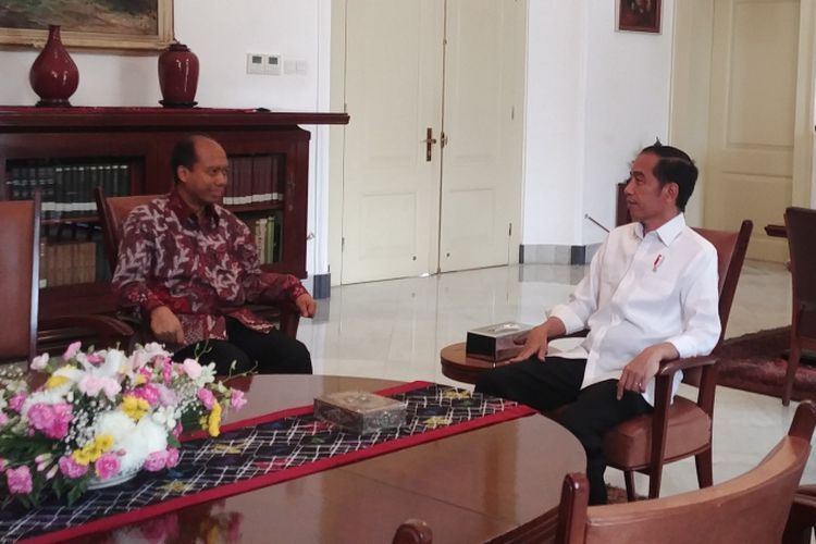 Momen saat Sutopo bertemu dengan Presiden Joko Widodo