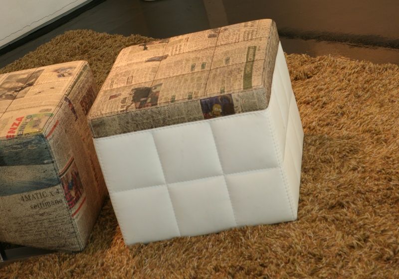 Inspirasi kertas koran dijadikan pelapis furnitur di industri modern. 