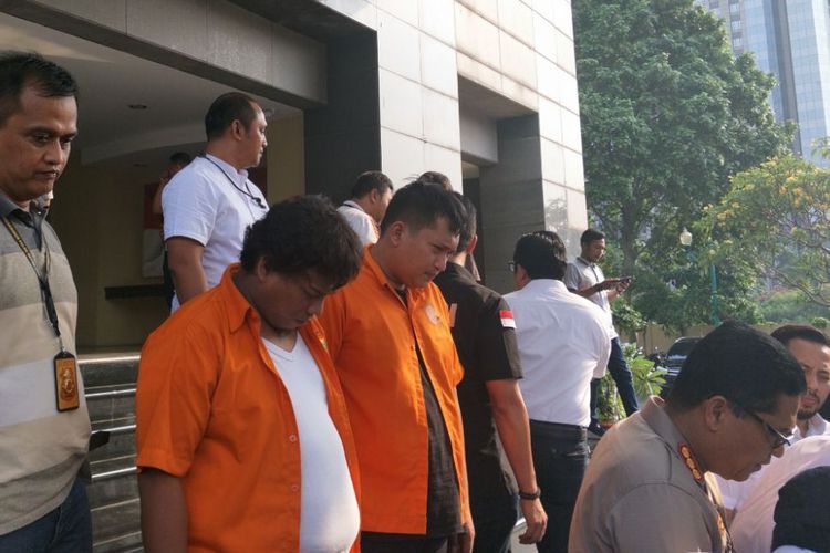 Polisi menetapkan dua orang tersangka dalam kasus peluru nyasar di Gedung DPR RI, Jakarta Pusat, Senin (15/10/2018)