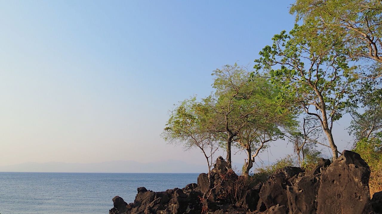 Pantai Kawaliwu di Flores Timur, NTT