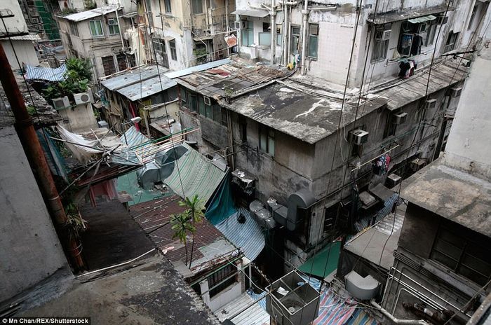 Toilet Menyatu dengan Dapur dan Rumah Seukuran Peti Mati Jadi Potret Biasa Kehidupan di Hongkong yang Keras, Miris!