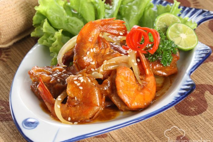 Udang saus asam manis. (Sajiansedap)