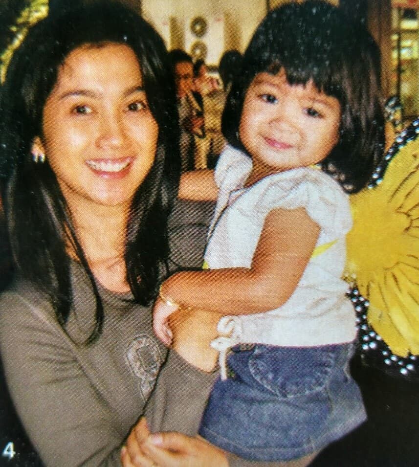 Desy Ratnasari Waktu Muda : Waktu kecil saya uda punya, uda punya bakat
