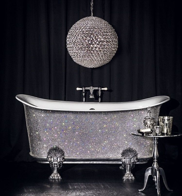 Bathtub termahal dengan taburan kristal