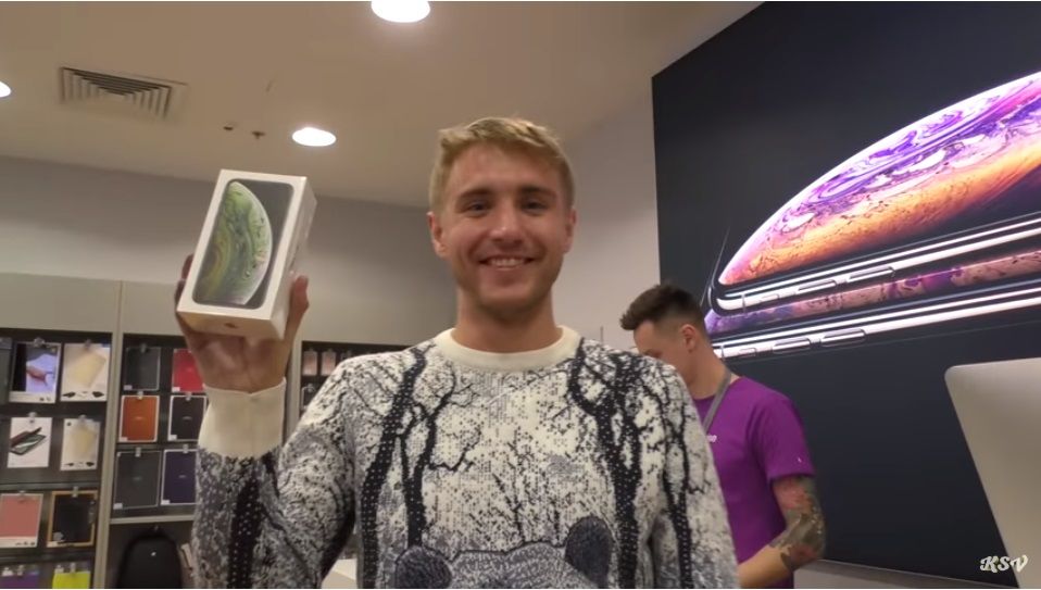 Kovalenko berhasil membeli iPhone XS