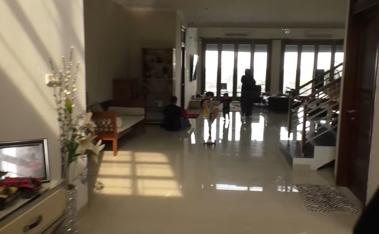 Ruang Tengah di Rumah Ratna Galih