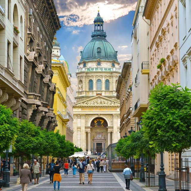 Sebuah jalan di Budapest
