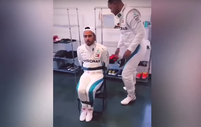 Will Smith menyandera Lewis Hamilton