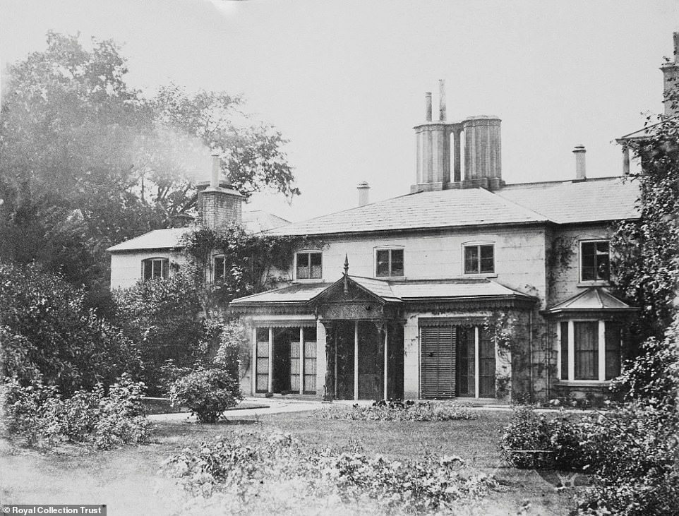 Tampilan awal Frogmore Cottage