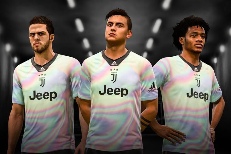 Jersi adidas x EA Sports Juventus