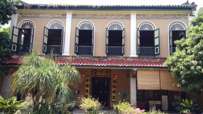 Kediaman Rumah Tjong A Fie berada di Jalan Ahmad Yani Medan.