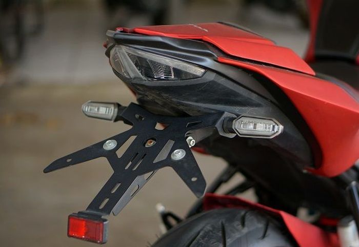 Bagian belakang modifikasi CB150R sehari-hari