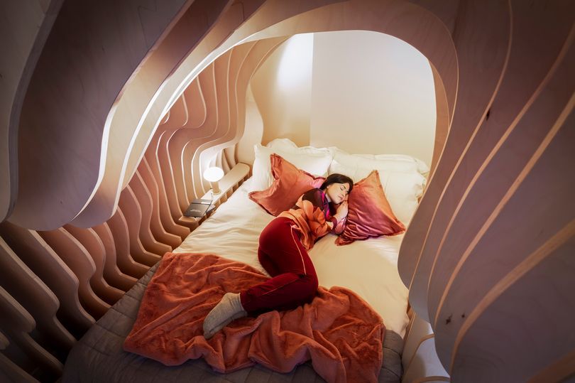 Tempat tidur berbentuk rahim yang bisa menjaga kualitas tidurmu