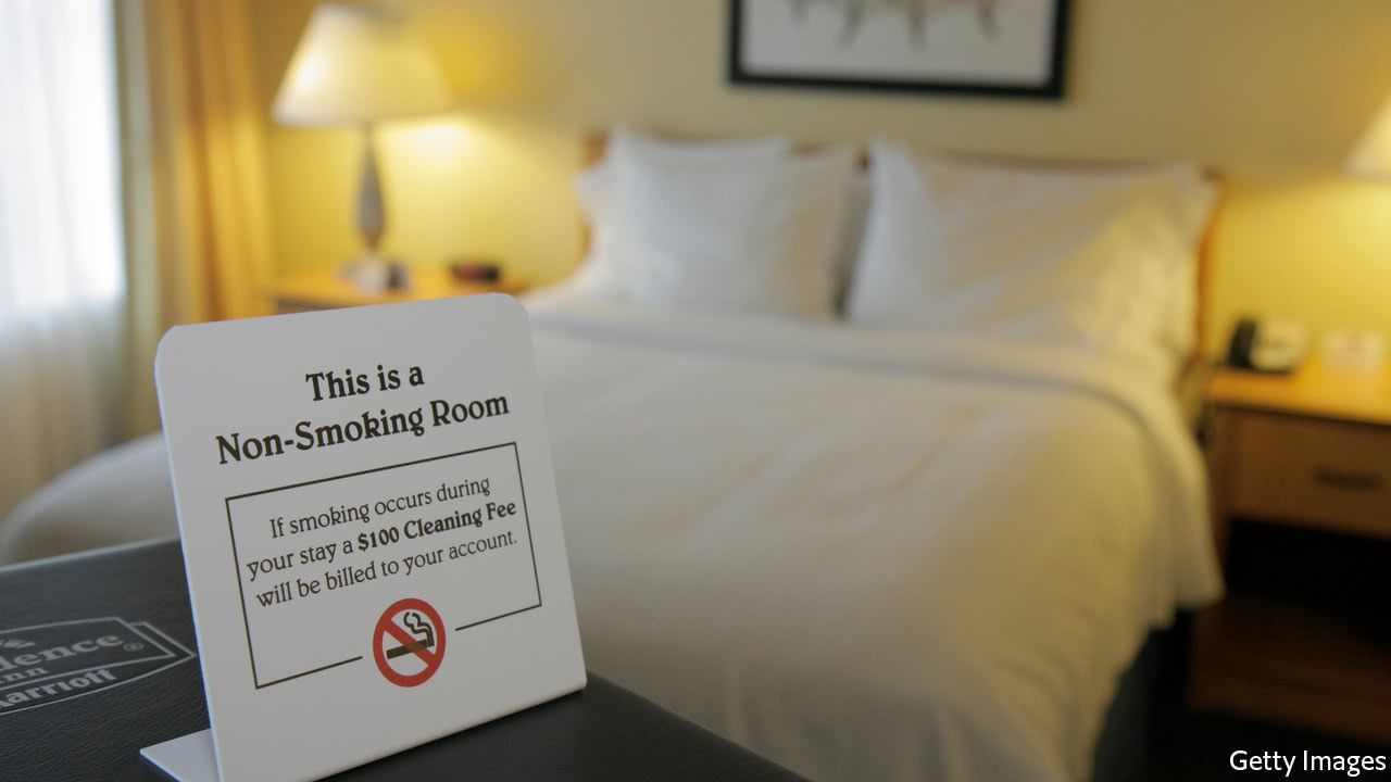 ilustrasi merokok di kamar