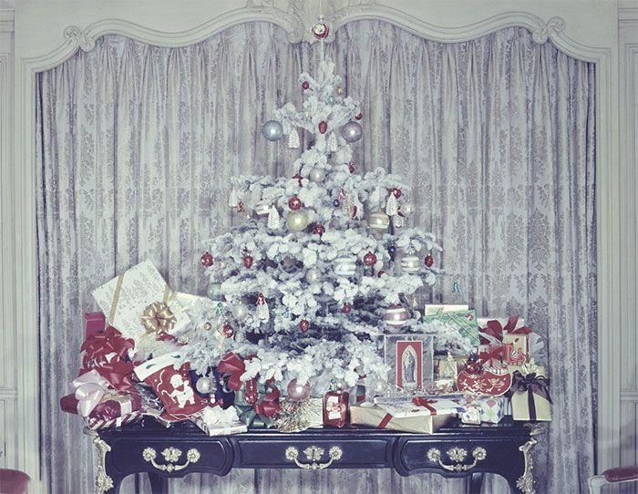 Dekorasi pohon natal di era 50-60'an