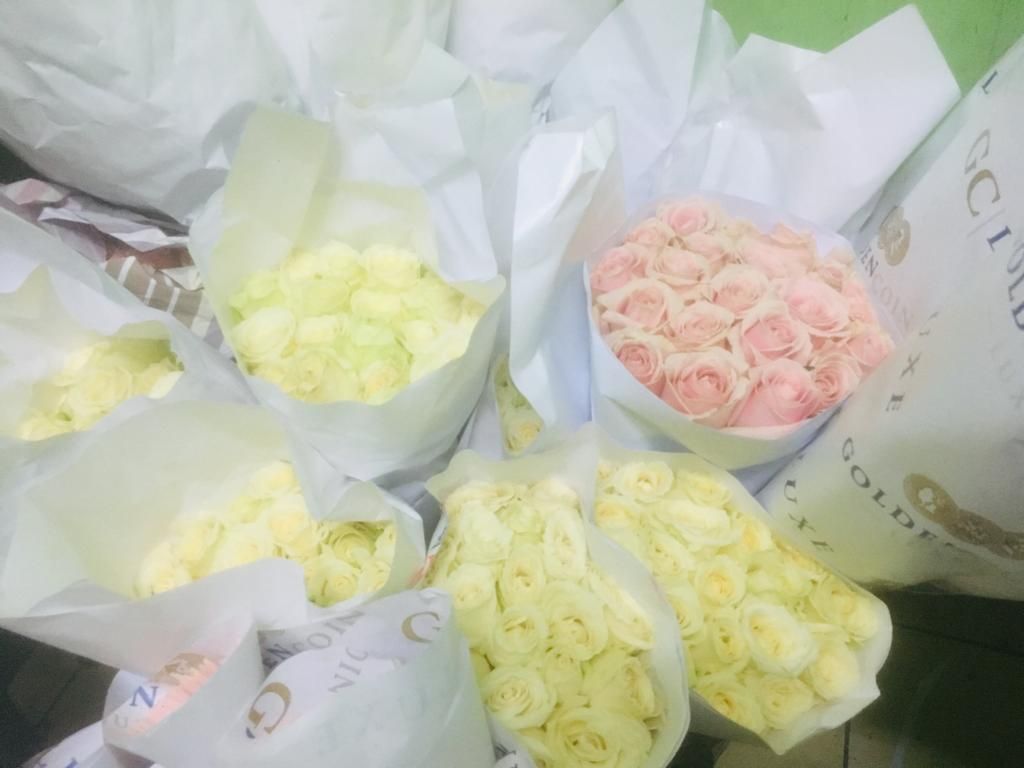 Bunga mawar di pasar Rawa Belong