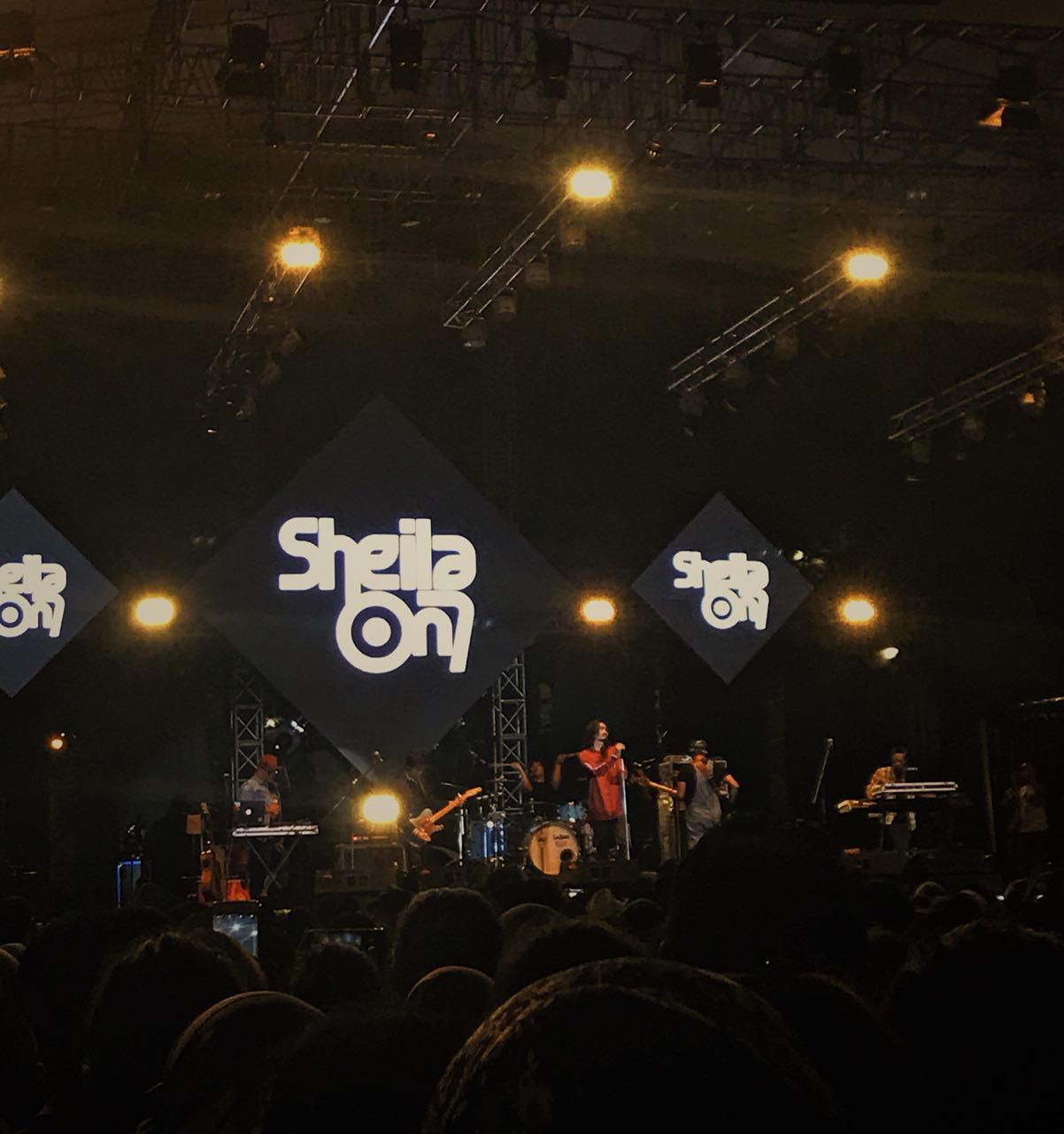 Sheila On 7 saat tampil di The 90s Festival 2018