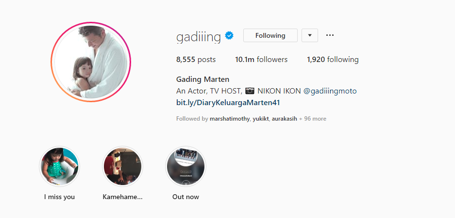 Gading Marten memilih untuk mengganti foto profil Instagram-nya setelah diceraikan Gisella Anastasia. 