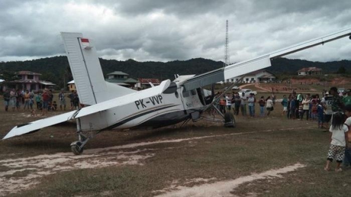 Pesawat Pilatus Porter Susi Air yang mengalami kecelakaan di lapangan terbang Long Layu, Krayan Selatan, Kabupaten Nunukan, Provinsi Kalimantan Utara, Jumat (28/12/2018). 