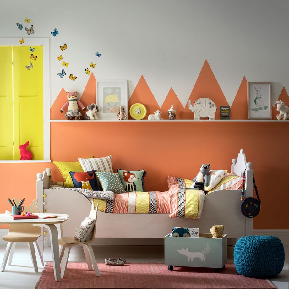 Dekorasi yang bisa dilepas bisa membuat kamar anak menjadi cocok ketika mereka beranjak remaja