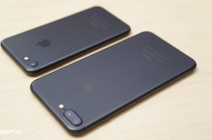 iPhone 7 Plus Black dan iPhone 7 Black