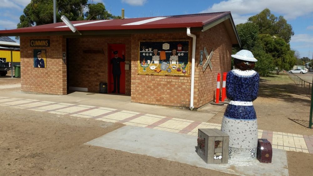 The Cummins Mosaic Loo 