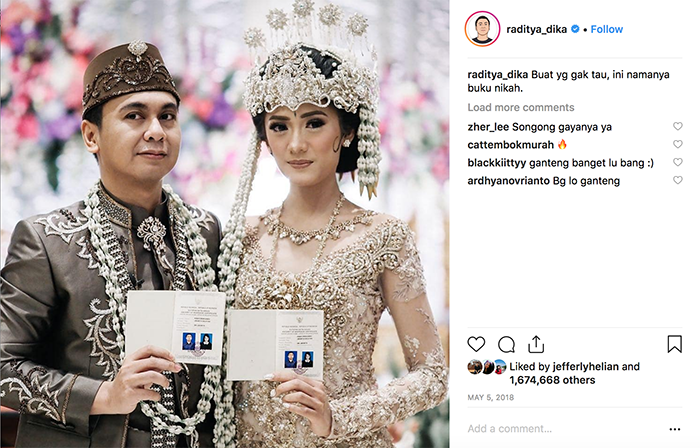 Foto Pernikahan Raditya Dika