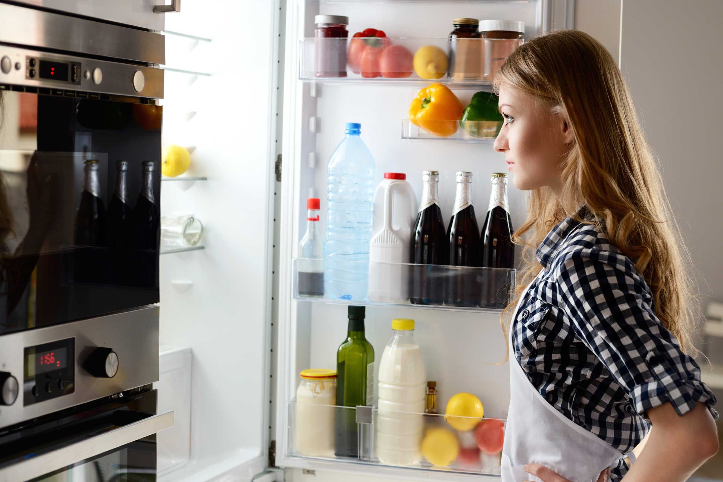 Perhatikan pengaturan makanan di kulkas