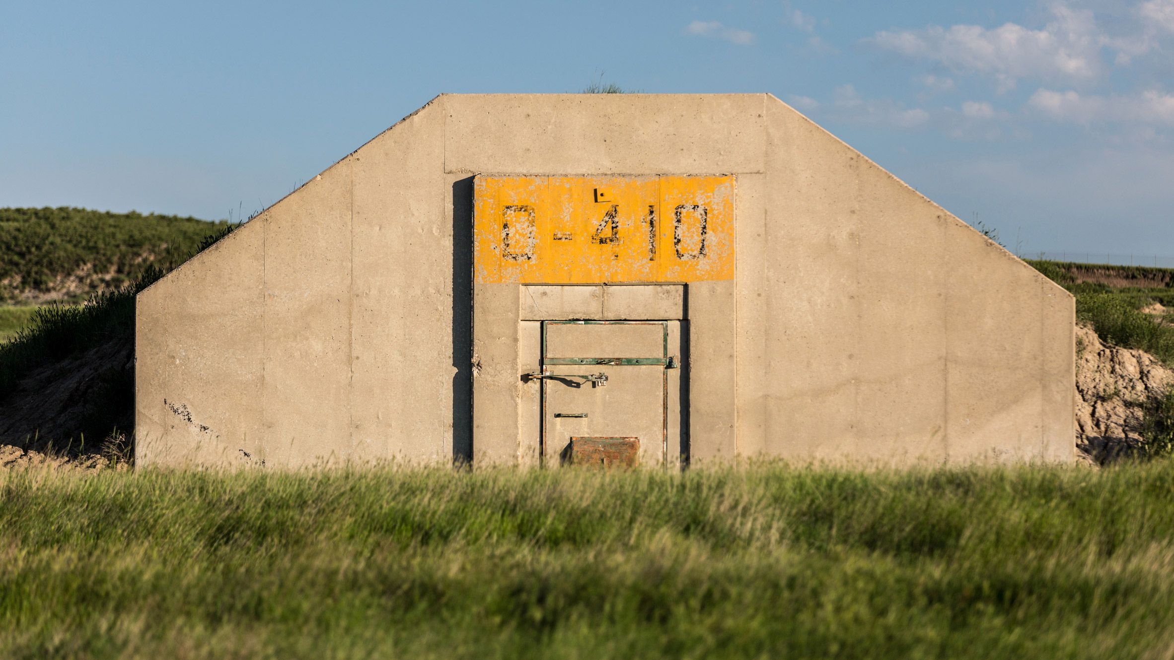 Tempat Perlindungan Khusus Orang Kaya, Lapangan Ini Dipenuhi Bunker