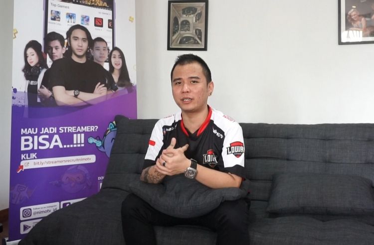 Marsha, anggota baru tim Louvre eSports