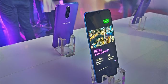 OPPO R17 Pro ini kami foto dengan menggunakan kamera malam dari smartphone itu sendiri.