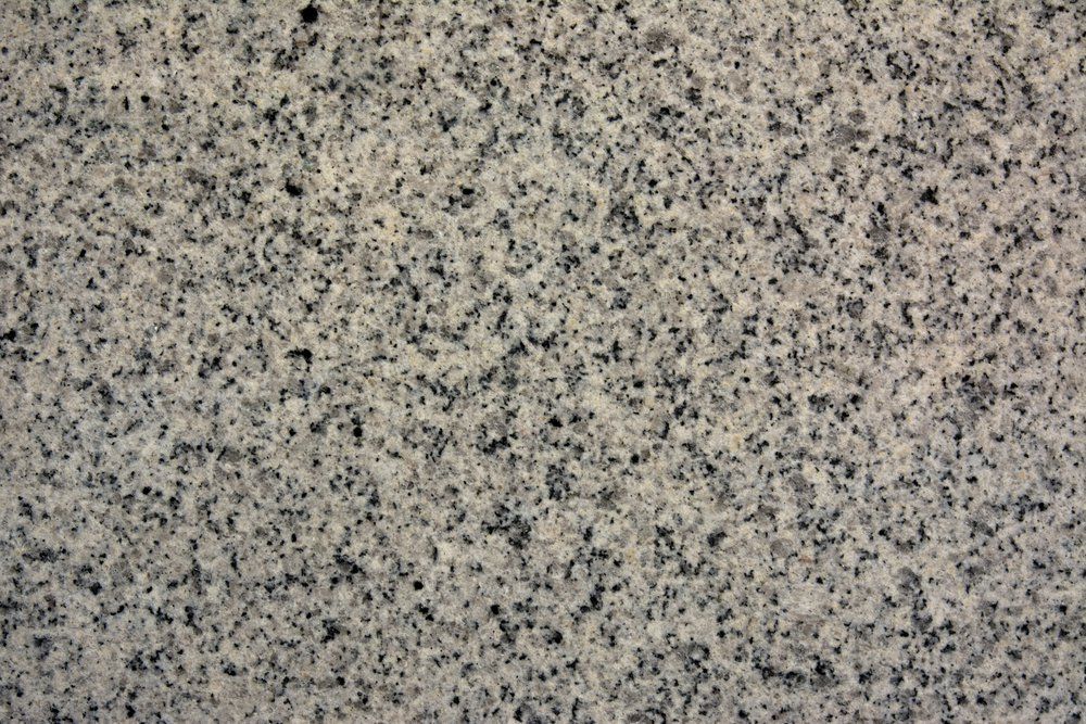 Granit dan marmer sebaiknya tidak dibersihkan menggunakan cuka karena bisa merusak permukaannya