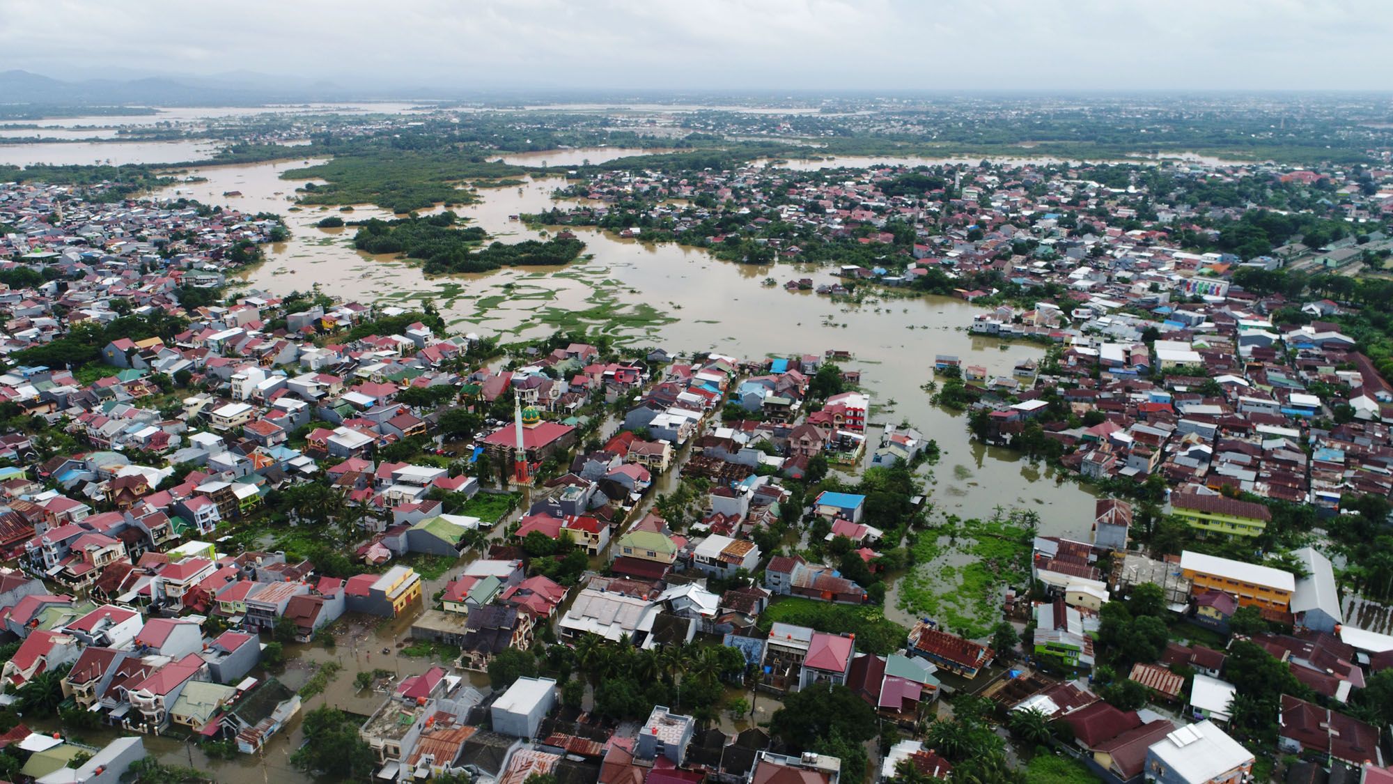 Kondisi Kelurahan Tamanggapa yang terkena banjir terekam dari atas menggunakan kamera Drone, Makassa