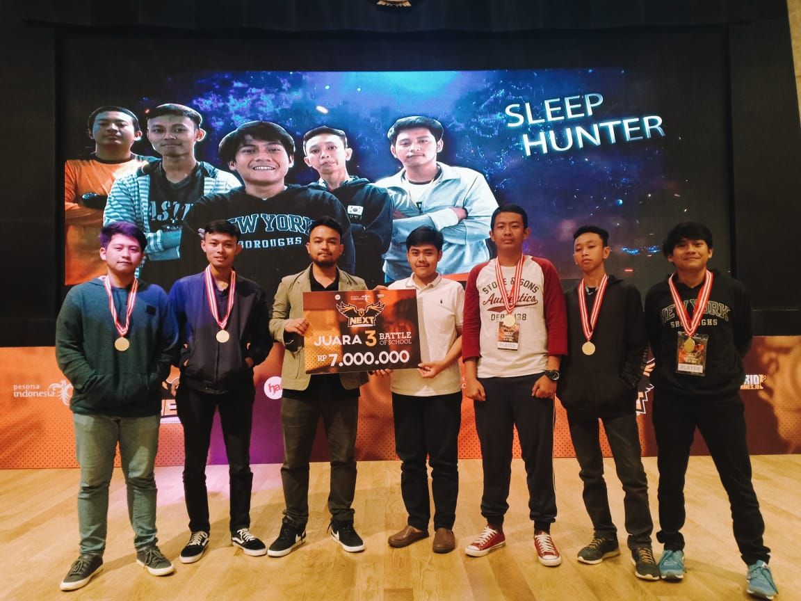 Tim Sleep Hunter berhasil menjuarai ketiga kategori SMA di Turnamen N.E.X.T 2019