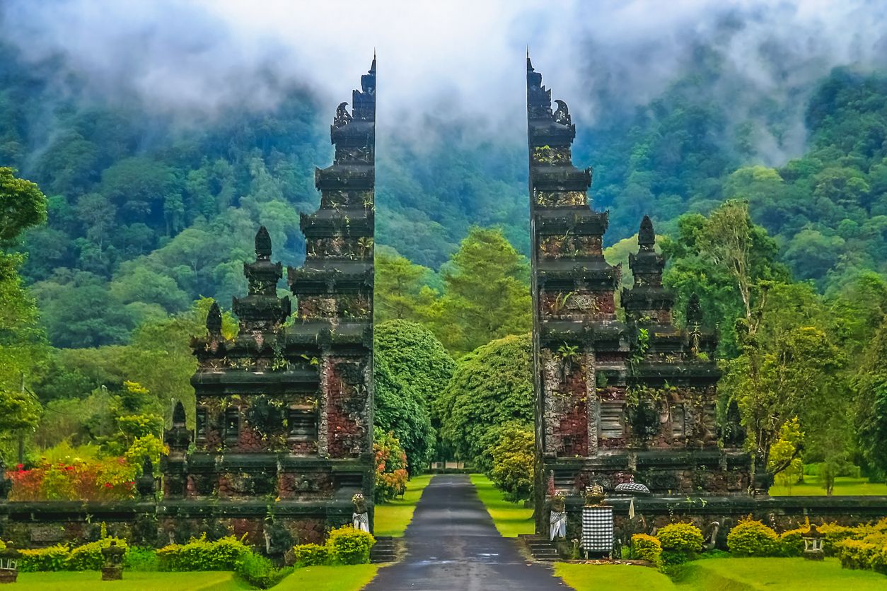 Candi di Bali